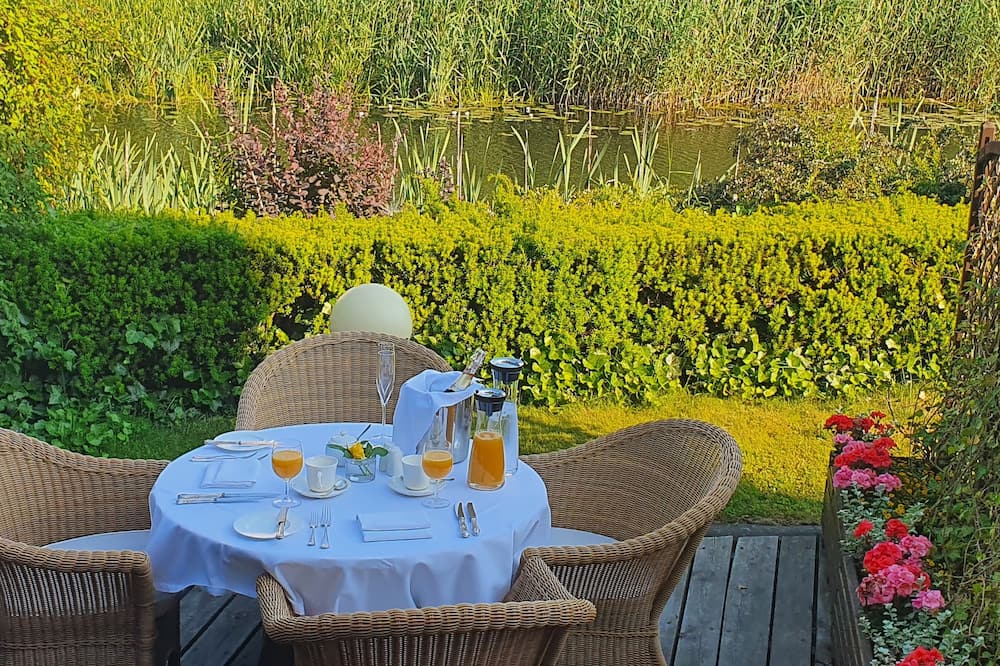 ホテル ポデヴィルス 写真