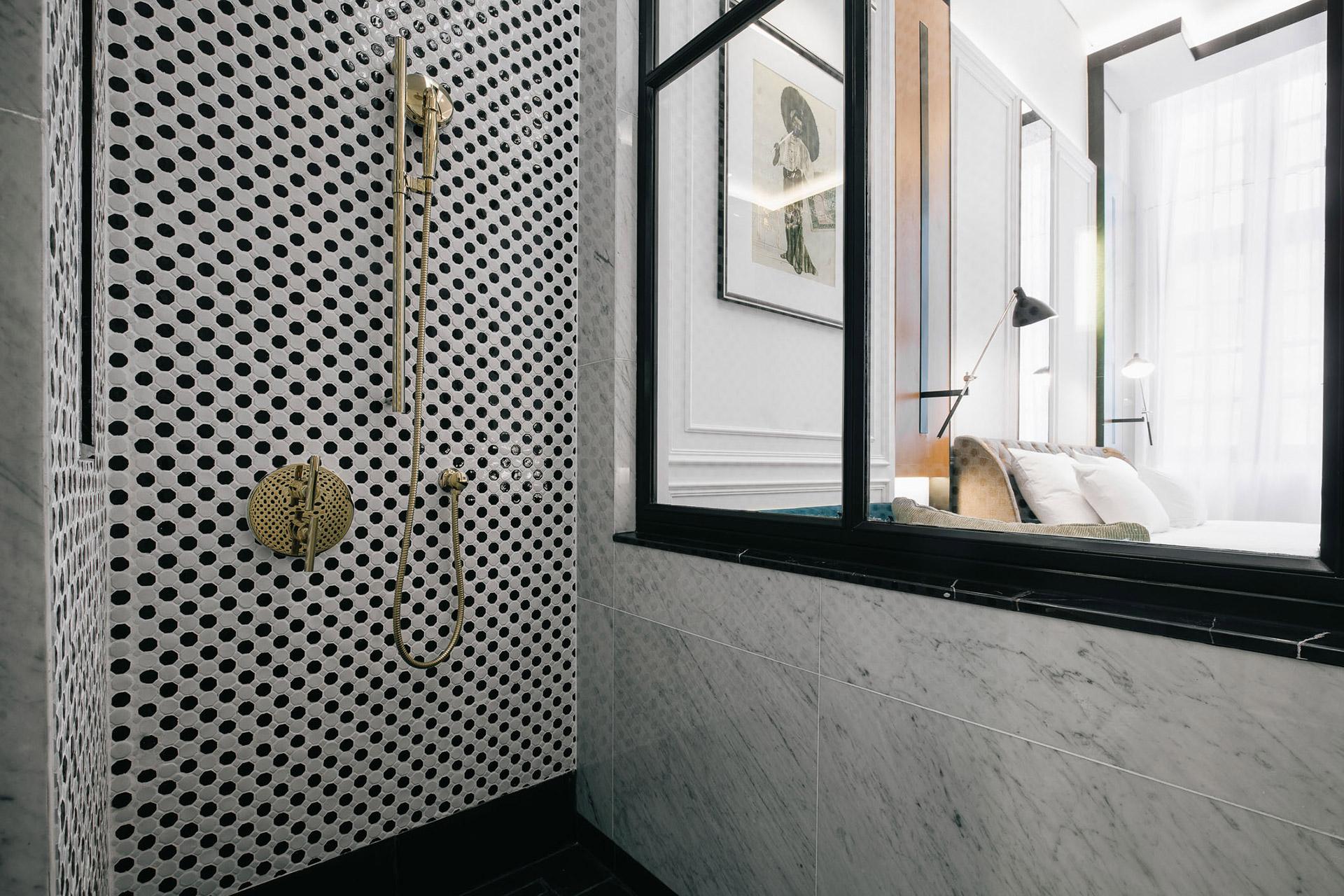 ヤンゴン エクセルシオール 写真