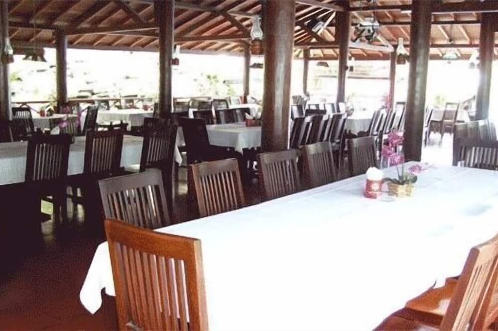 ホテル バティック ジョグジャカルタ 写真