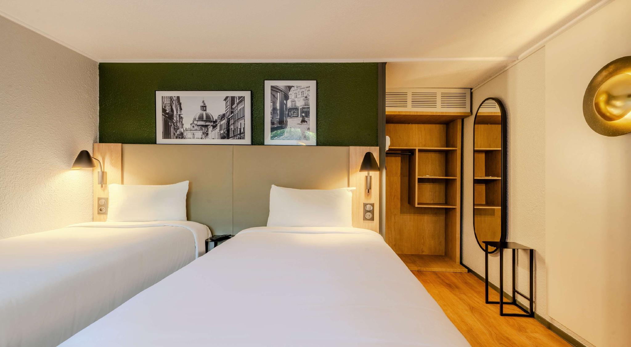 カンパニール ディジョン エスト サン タポリネール ホテル 写真