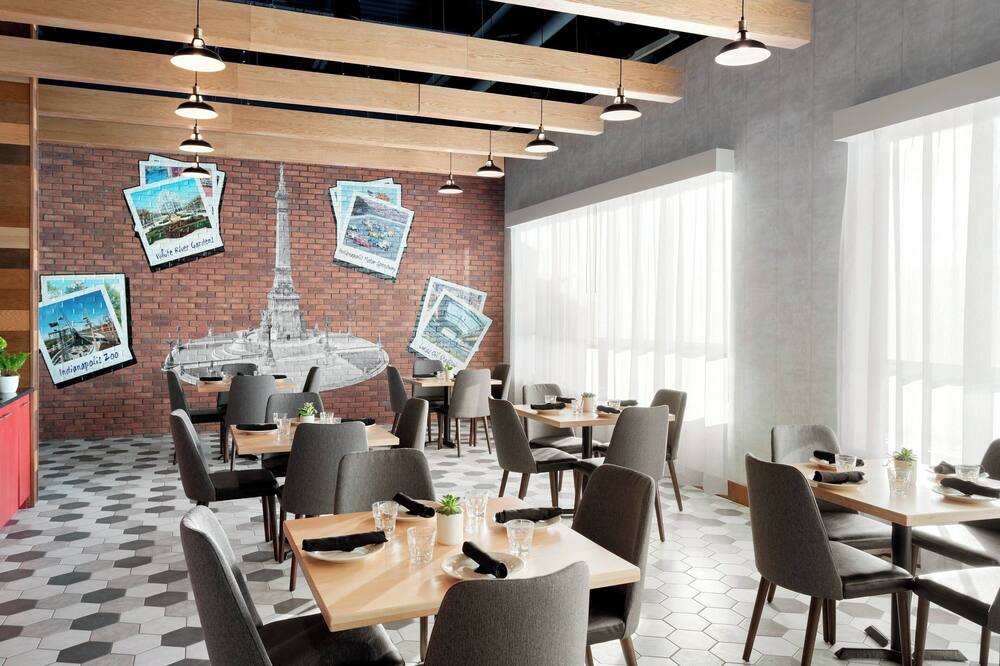 デルタ ホテルズ バイ マリオット インディアナポリス エアポート 写真