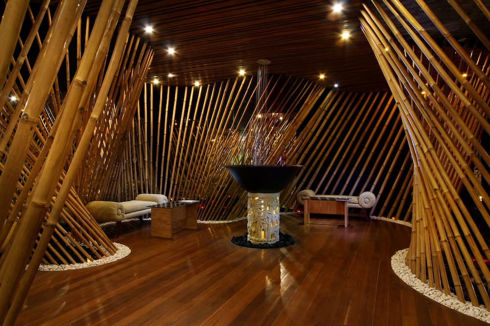 クプ クプ ジンバラン ビーチ クラブ アンド スパ バイ ロクシタン 写真