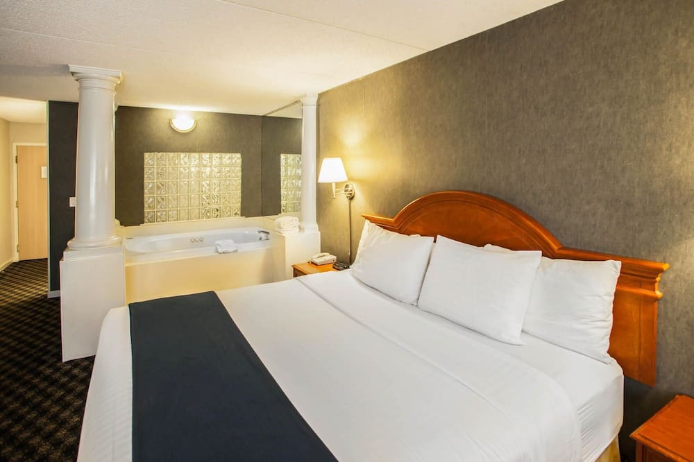 クオリティ イン アンド スイーツ セント チャールズ - ウェスト シカゴ 写真