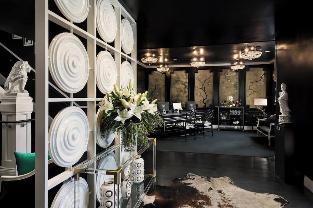 メゾン 140 ビバリーヒルズ 写真