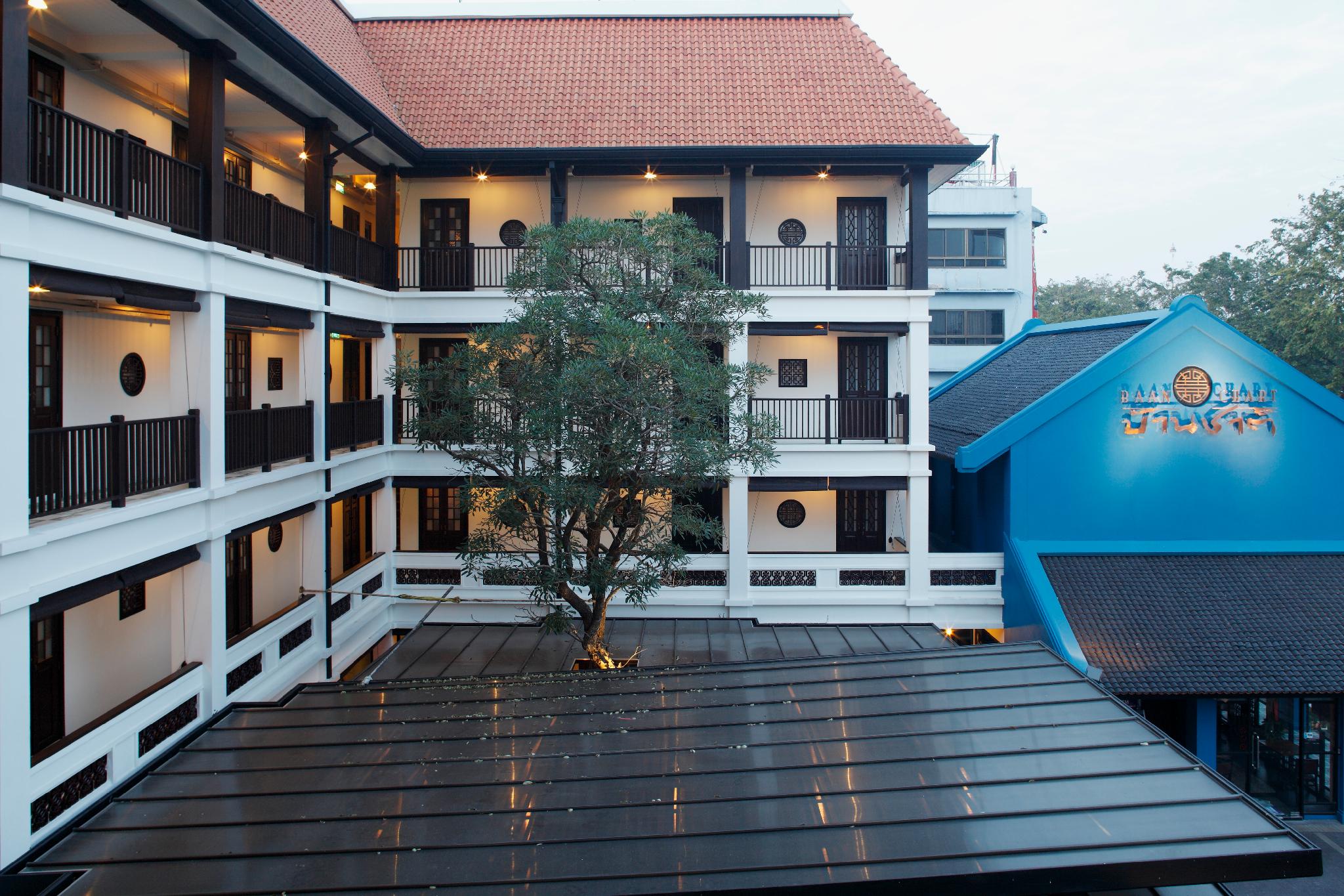 バーン チャート ホテル 写真