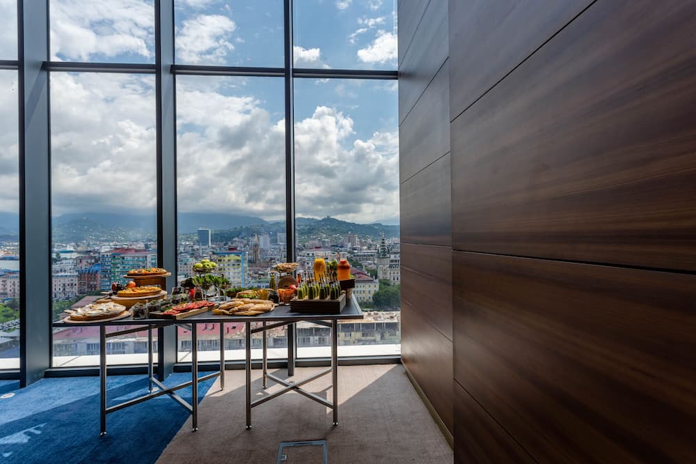 ル メリディアン バトゥーミ 写真