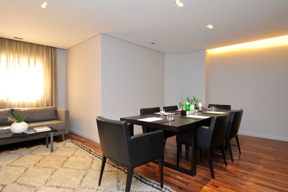 アルティス プライム ホテル 写真