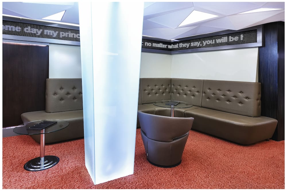 カートゥーン ホテル 写真