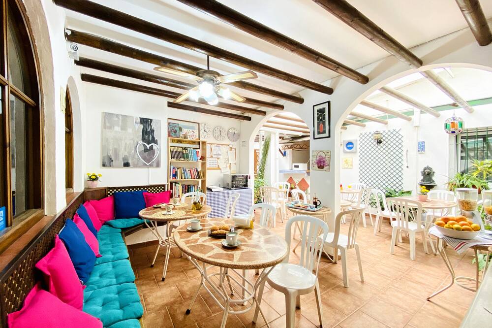 オスタル アサハラ 写真