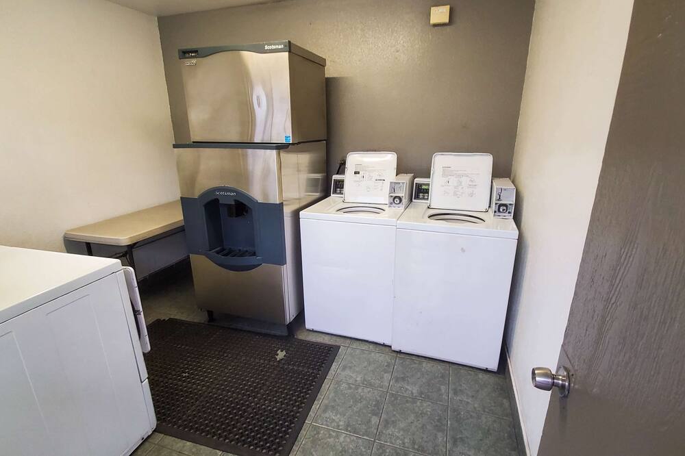 スタジオ 6 ナショナル シティ、カルフォルニア - ネーバル ベース サンディエゴ 写真