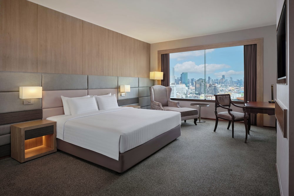 ジュビリー プレステージ ホテル ラチャダーピセーク 写真