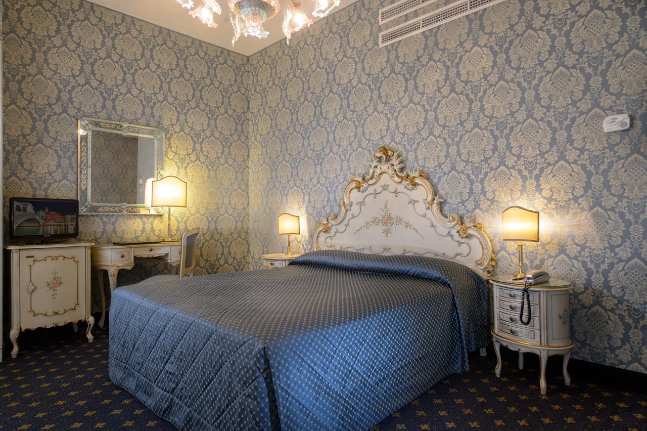 ホテル リアルト 写真