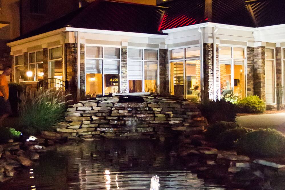 ヒルトン ガーデン イン クラークスビル 写真