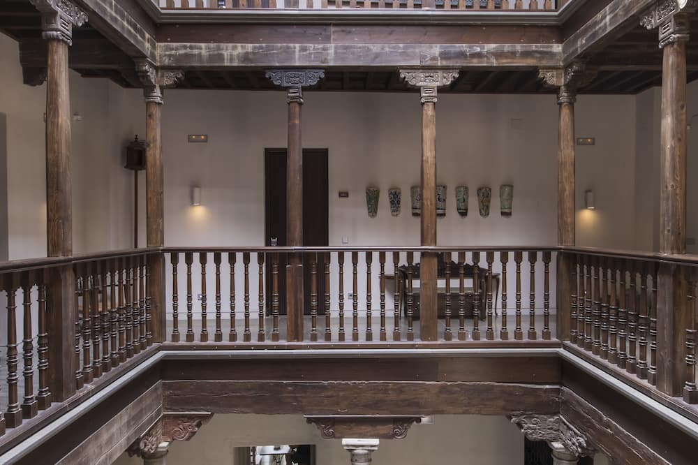 ホテル シャイン アルバイジン 写真