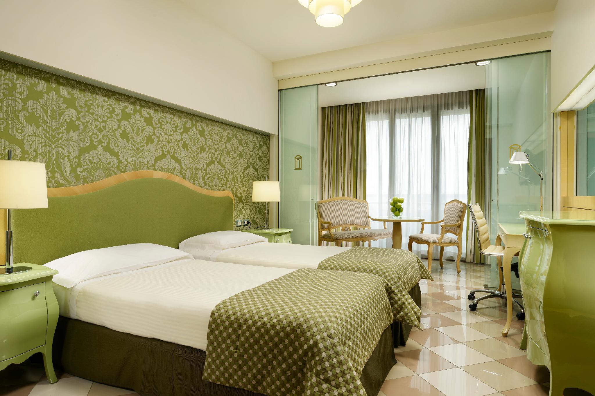 ウナ ホテルズ エスポ フィエラ ミラノ 写真