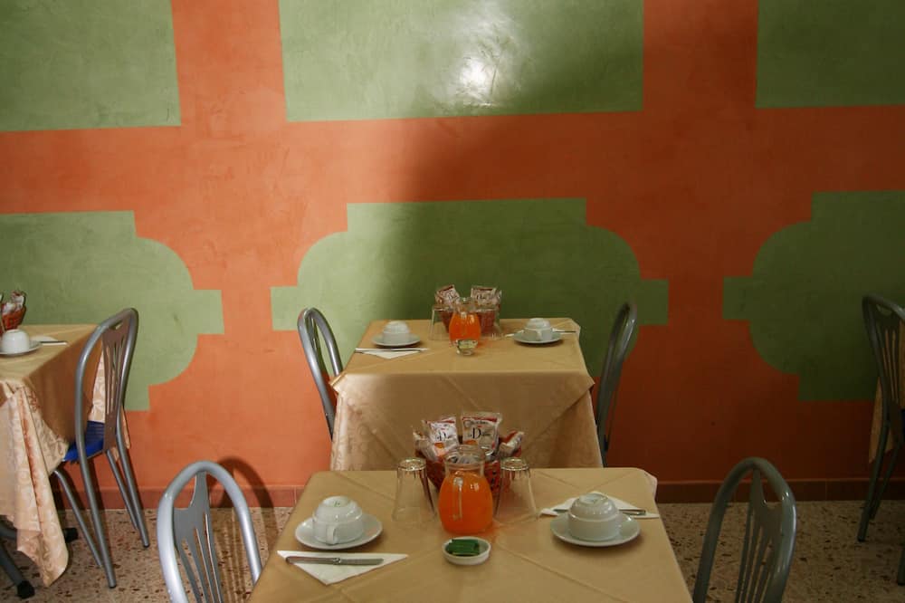 ホテル コルテーゼ 写真