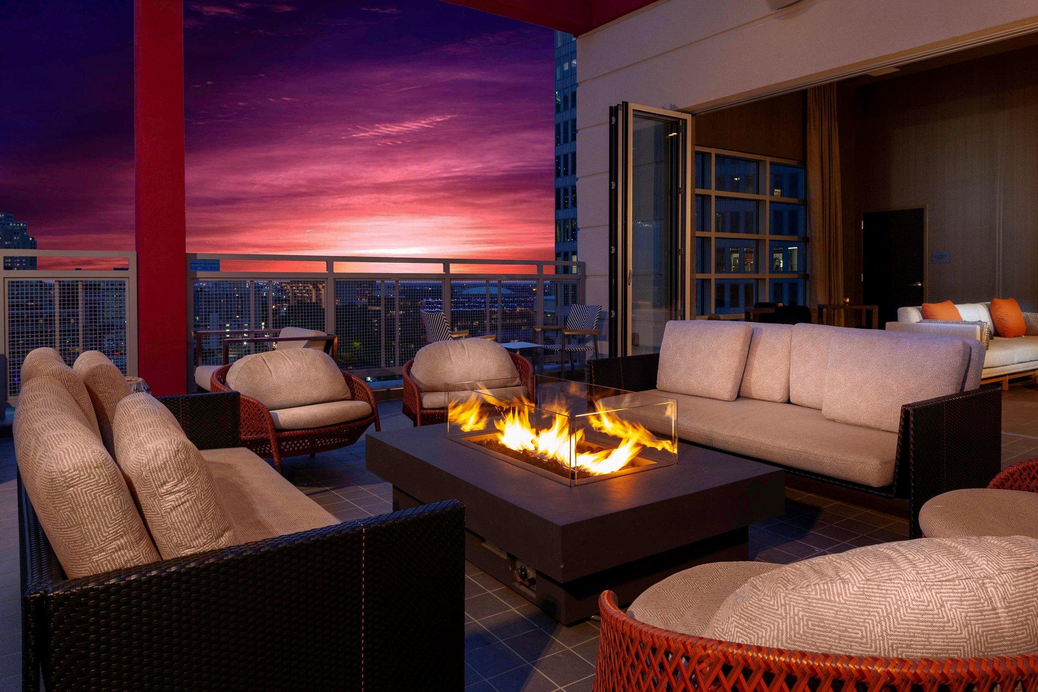 Courtyard by Marriott Dallas Downtown/Reunion District 写真