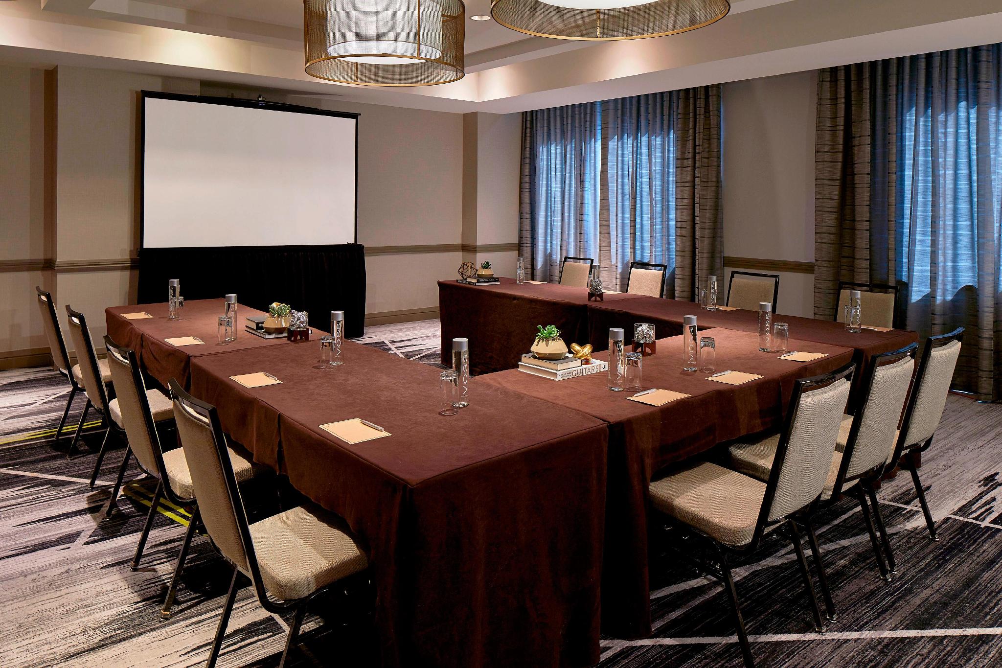 ルネッサンス アトランタ ミッドタウン ホテル 写真