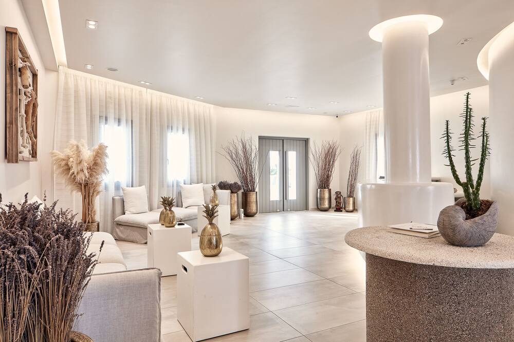 18 グレープス ホテル 写真