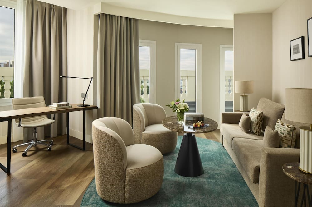 NH ナシオナル 写真