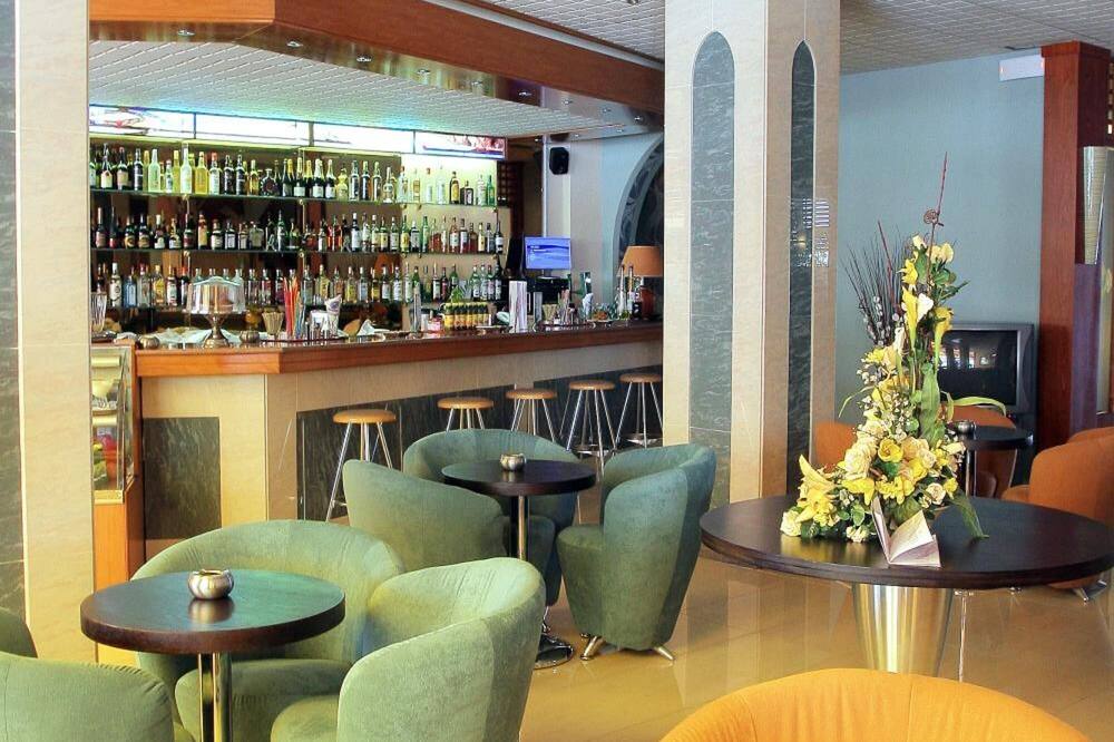 Lydia Hotel 写真