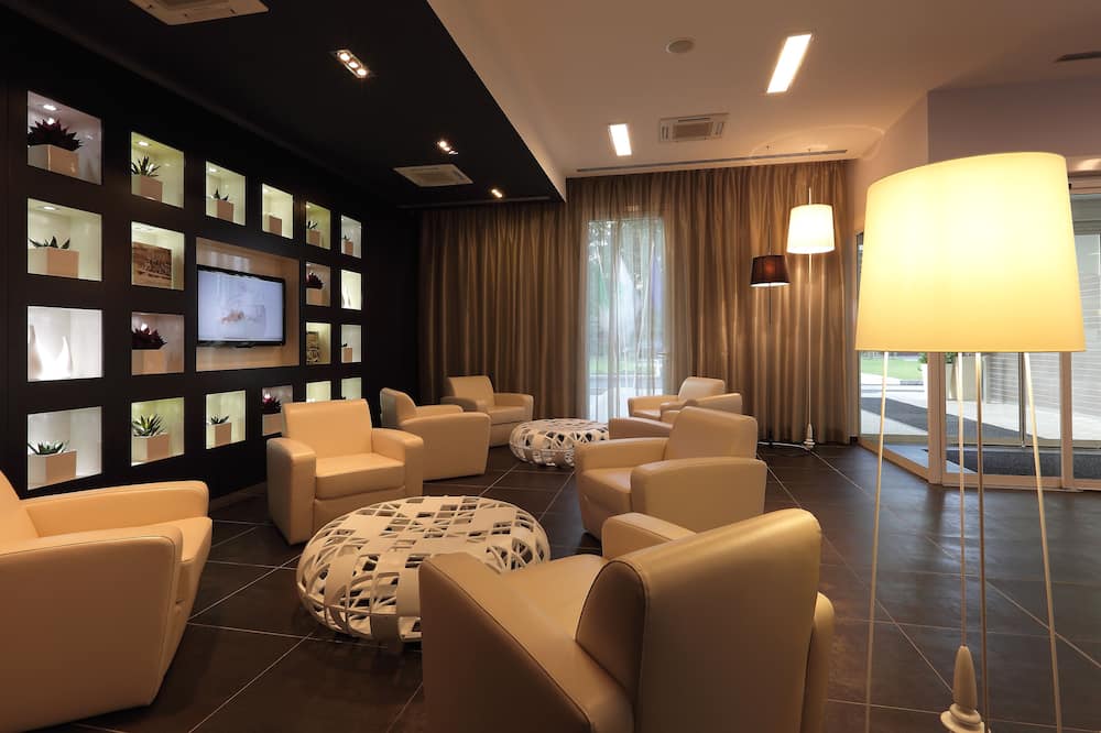 ホリデイ イン ミラン ノルド ザラ バイ IHG 写真