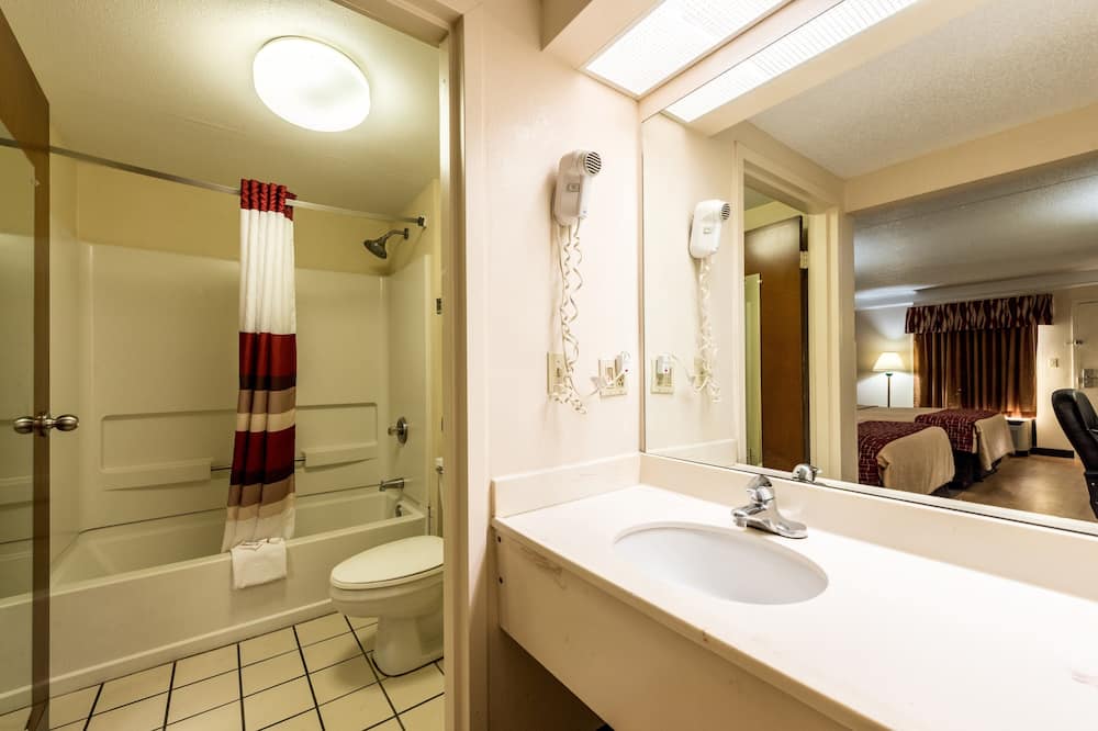 レッドルーフ イン & スイーツ クリントン、TN 写真