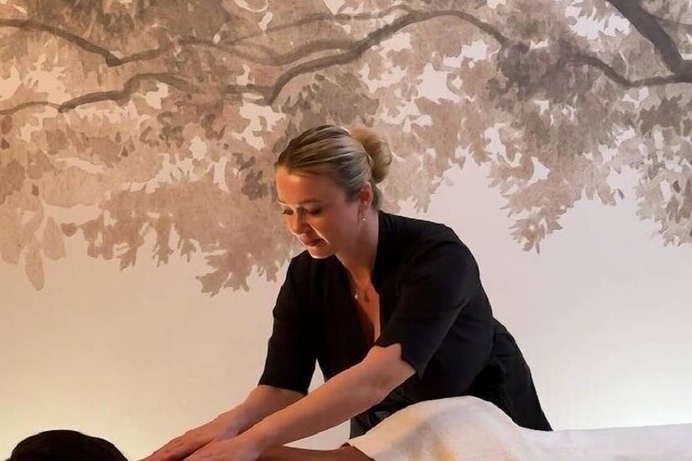 ホテル ル カルディナル 写真