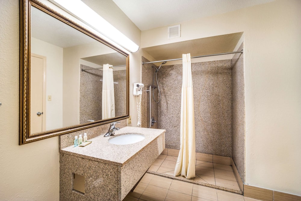 クオリティ イン コロンビア エアポート 写真