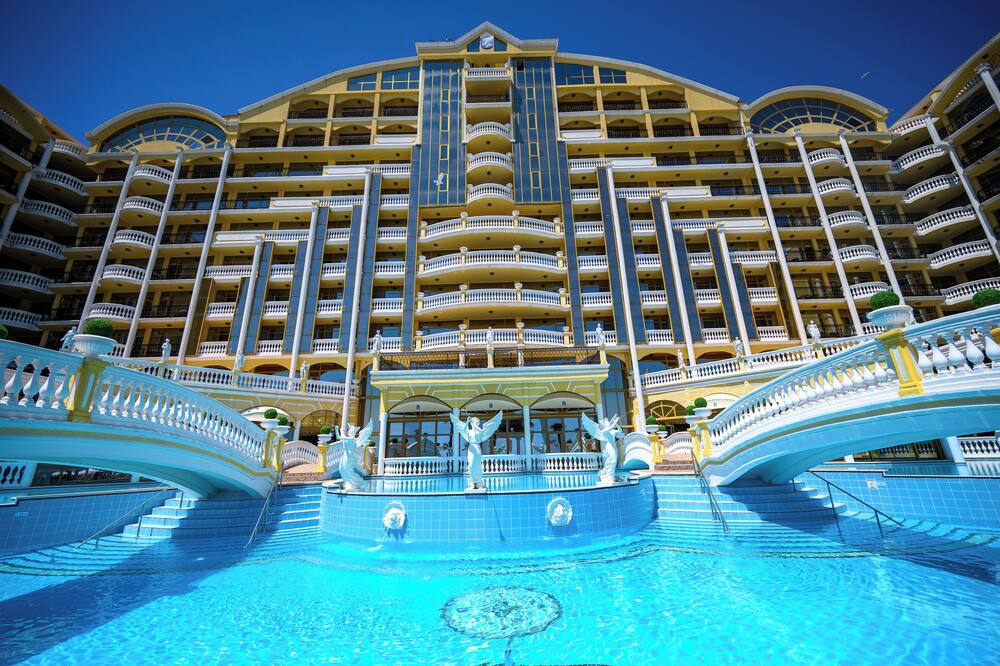 Imperial Palace Hotel 写真