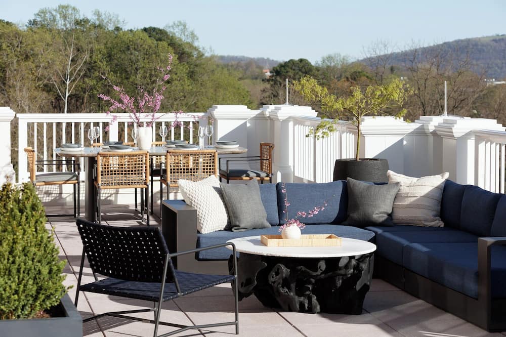 キンプトン ザ フォーラム ホテル バイ IHG 写真