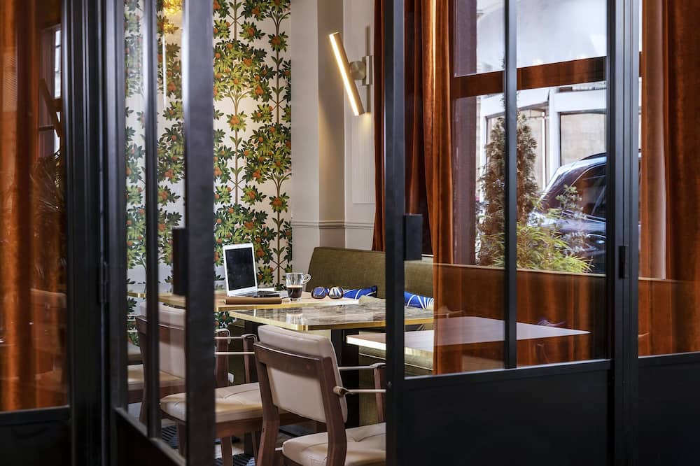 ホテル ル ロクロワ 写真