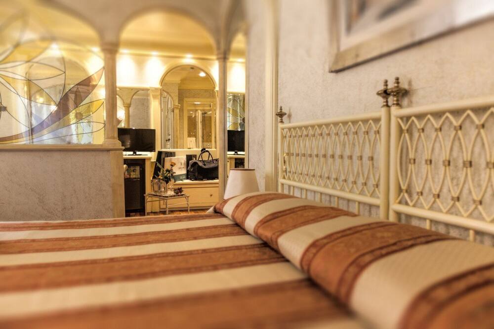 ホテル コロンバ ドオロ 写真