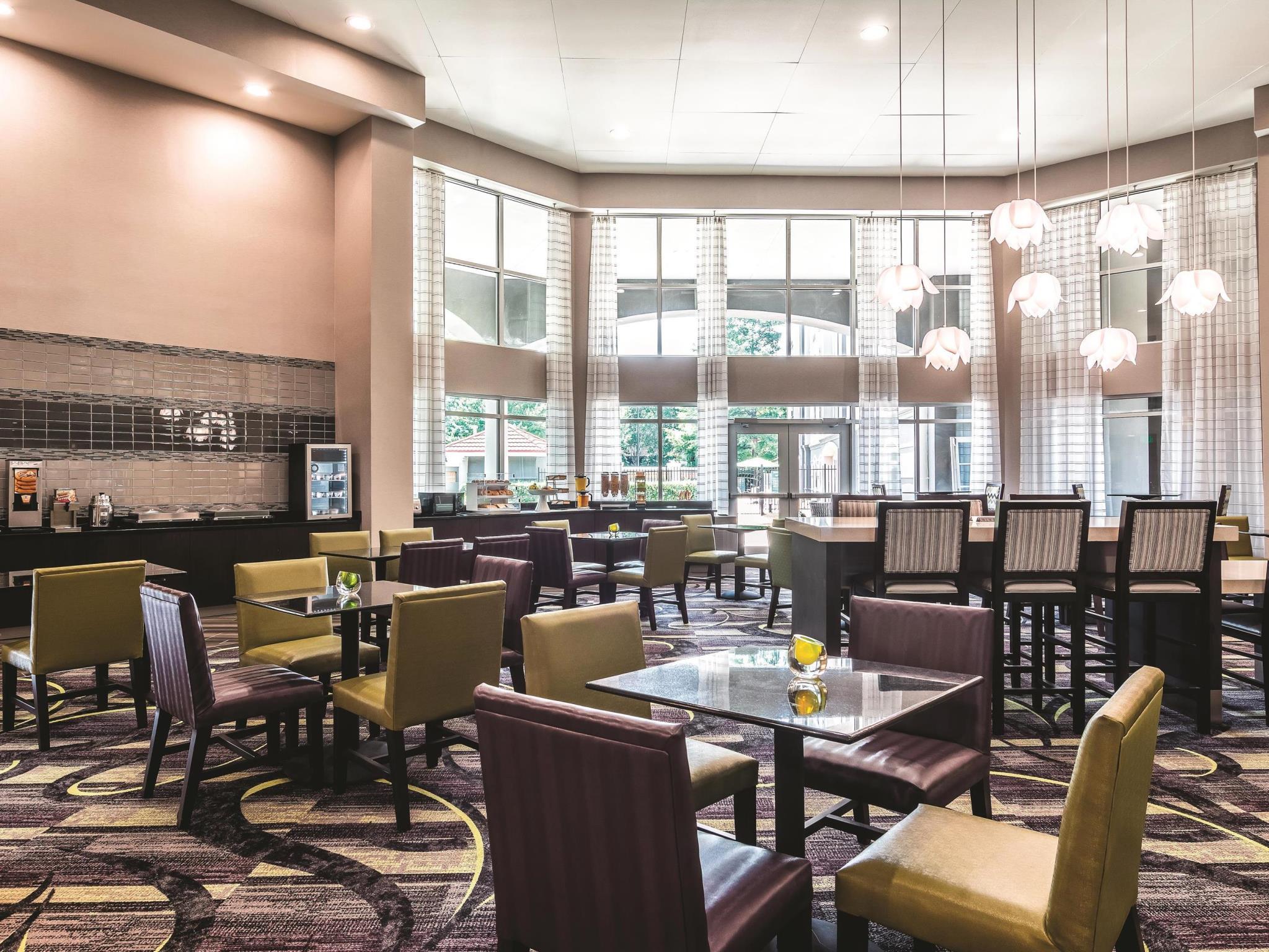 ラ キンタ イン & スイーツ バイ ウィンダム デンバー エアポート DIA 写真