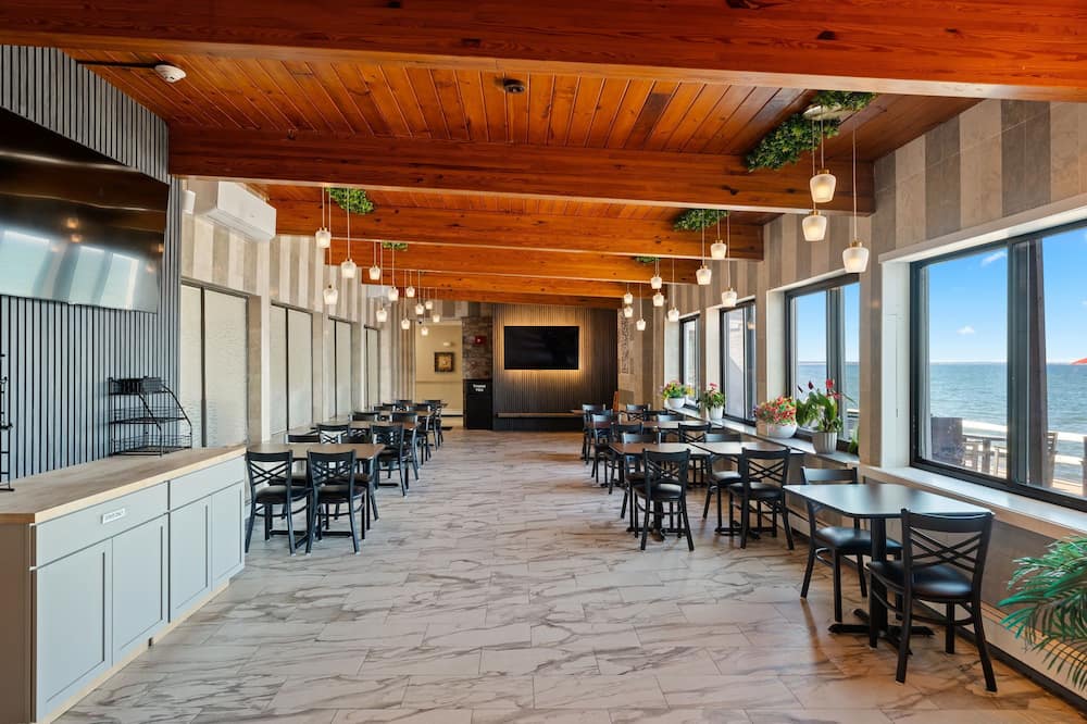 ピルグリム サンズ オン ロング ビーチ 写真