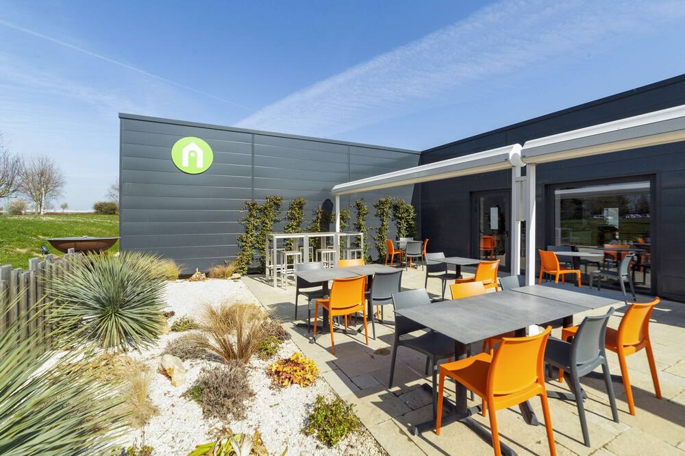 ホテル カンパニール シャルトル 写真