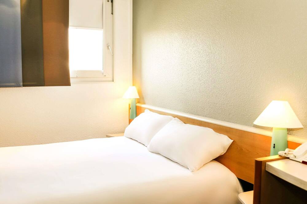 ibis Orange Centre Échangeur A7 A9 写真