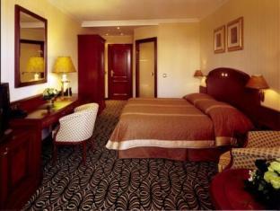 アレキサンダー ホテル 写真