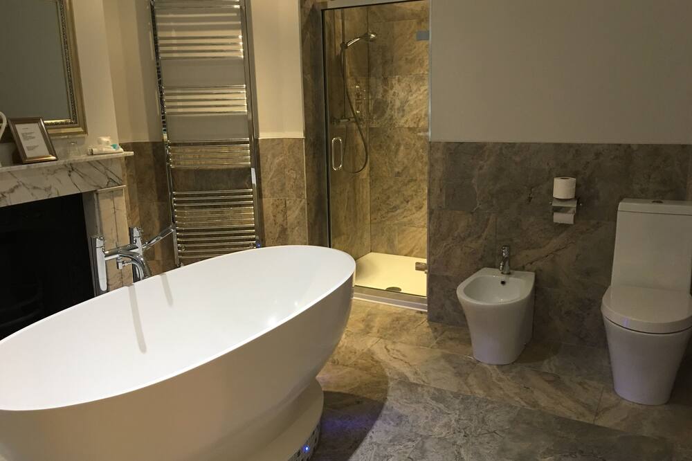 The Ship Leopard Hotel - No Children 写真