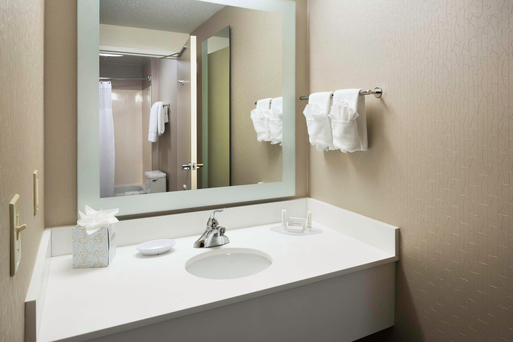 SpringHill Suites by Marriott Milford 写真