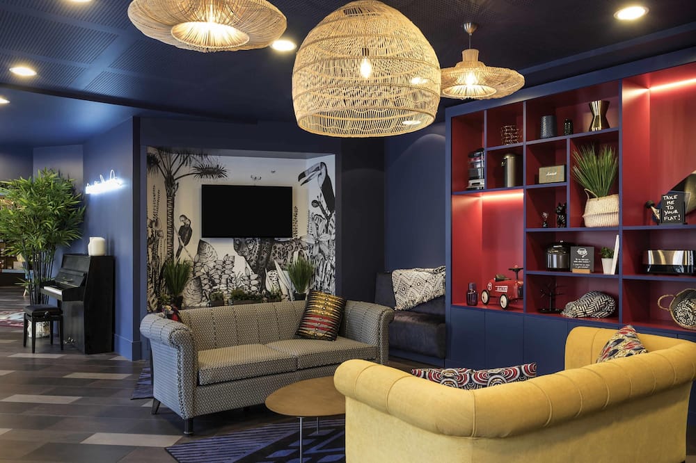 アダジオ ラ デファンス クルブヴォア 写真