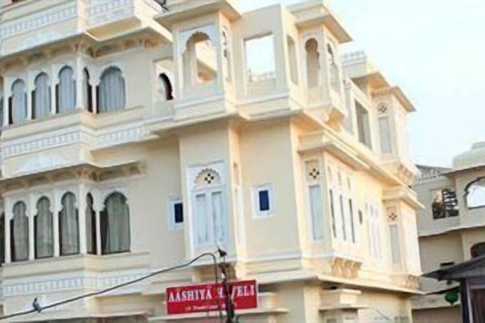 ホテル アーシィヤ ハベリ 写真