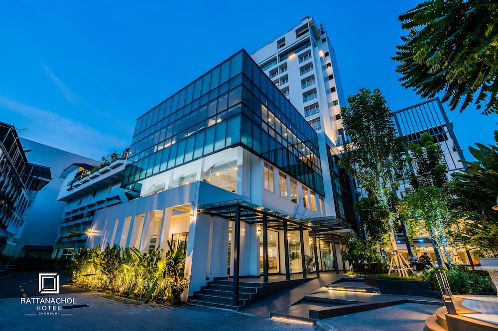 ラッタナチョル ホテル 写真