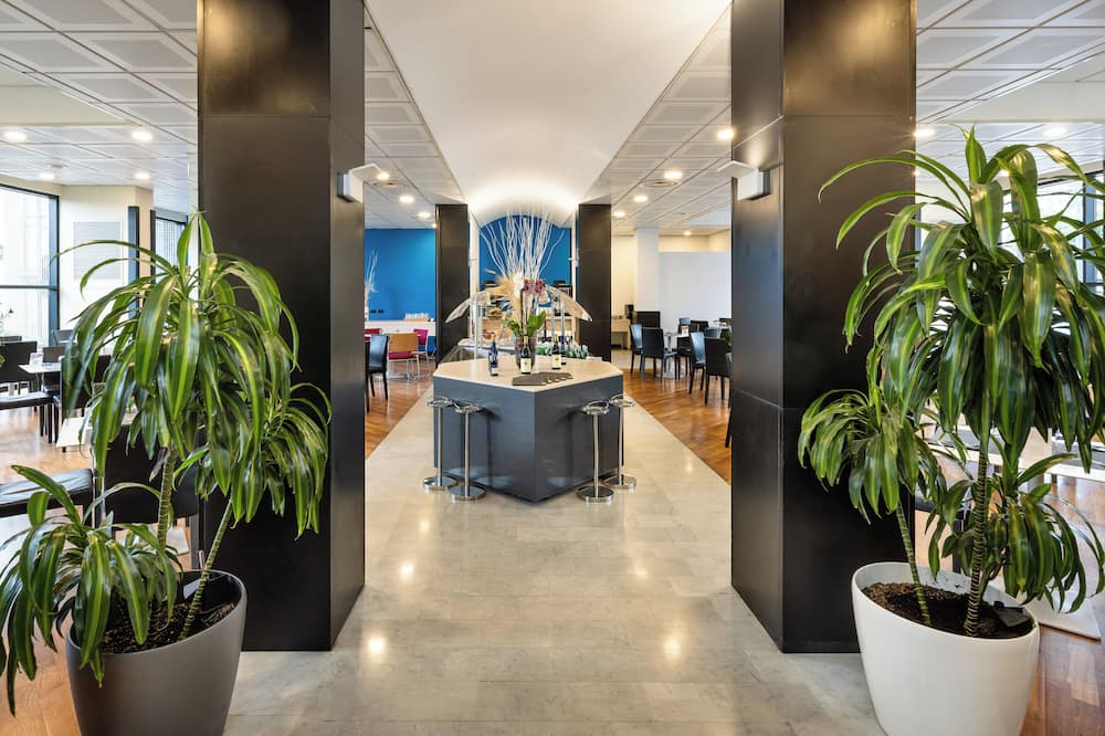 ホテル ノボテル ジェノバ シティ 写真