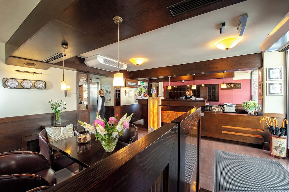 ホテル ヴィエロポレ 写真