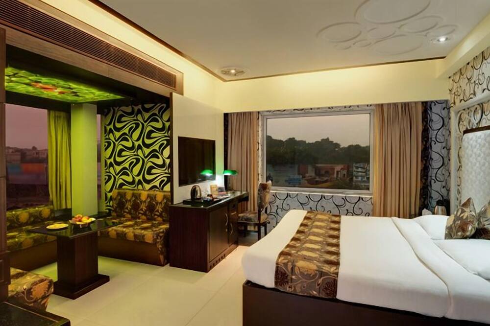 ホテル アマル 写真