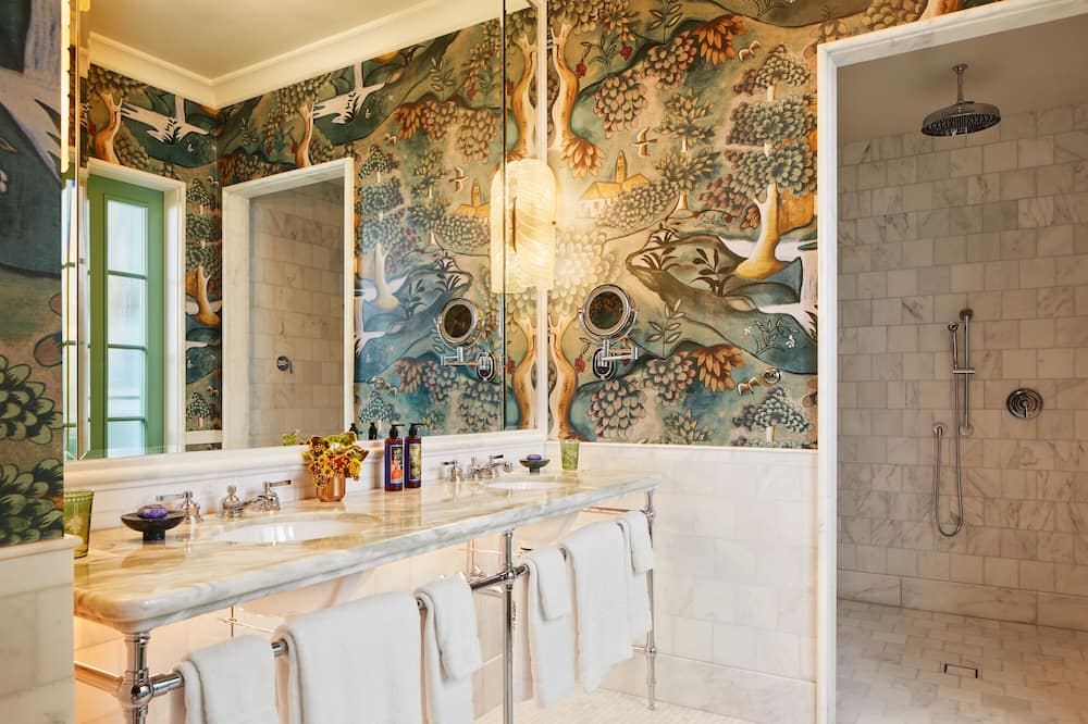 ザフィフスアベニューホテル 写真