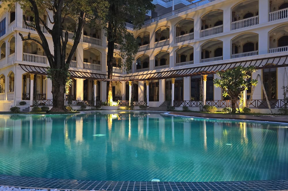 チャンパ パレス ホテル 写真