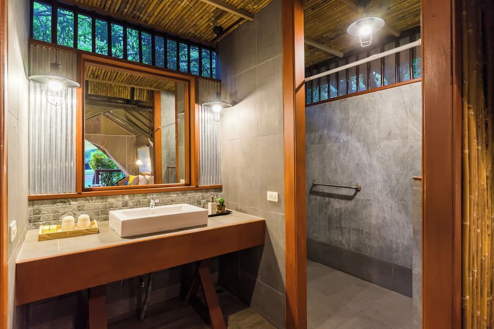 ヒントック リバー キャンプ アット ヘル ファイア パス ホテル 写真