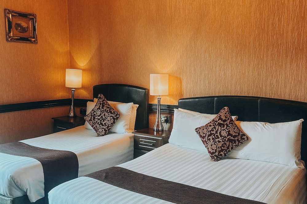 ラッセル コート ホテル 写真